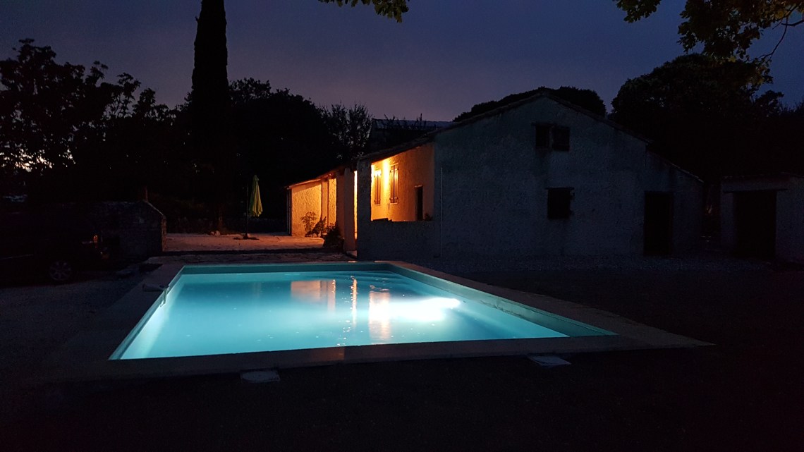 c piscine de nuit
